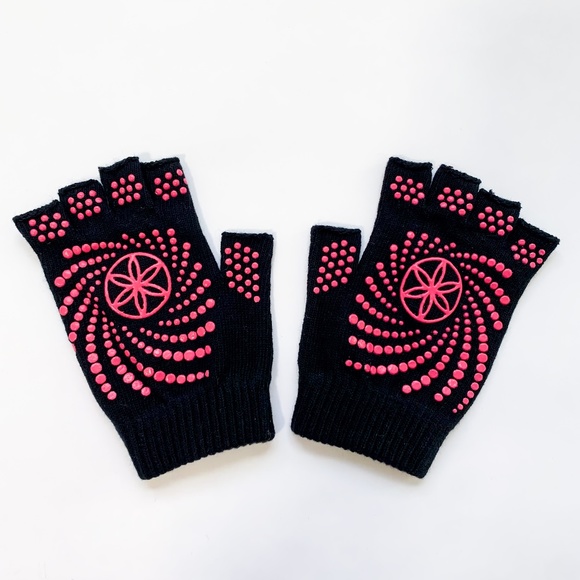 GAIAM Super Grippy Yoga Gloves Non Slip Black Pink - Picture 1 of 7
